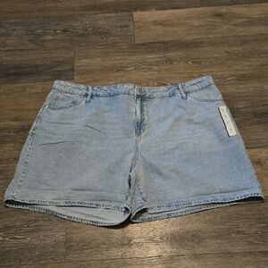 Ava & Viv Women's Size 26 High Rise Relaxed Fit Midi Shorts New w/Tags!